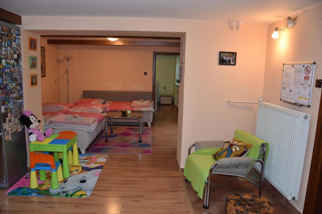 Appartamento Dafinka Banská Bystrica Esterno foto