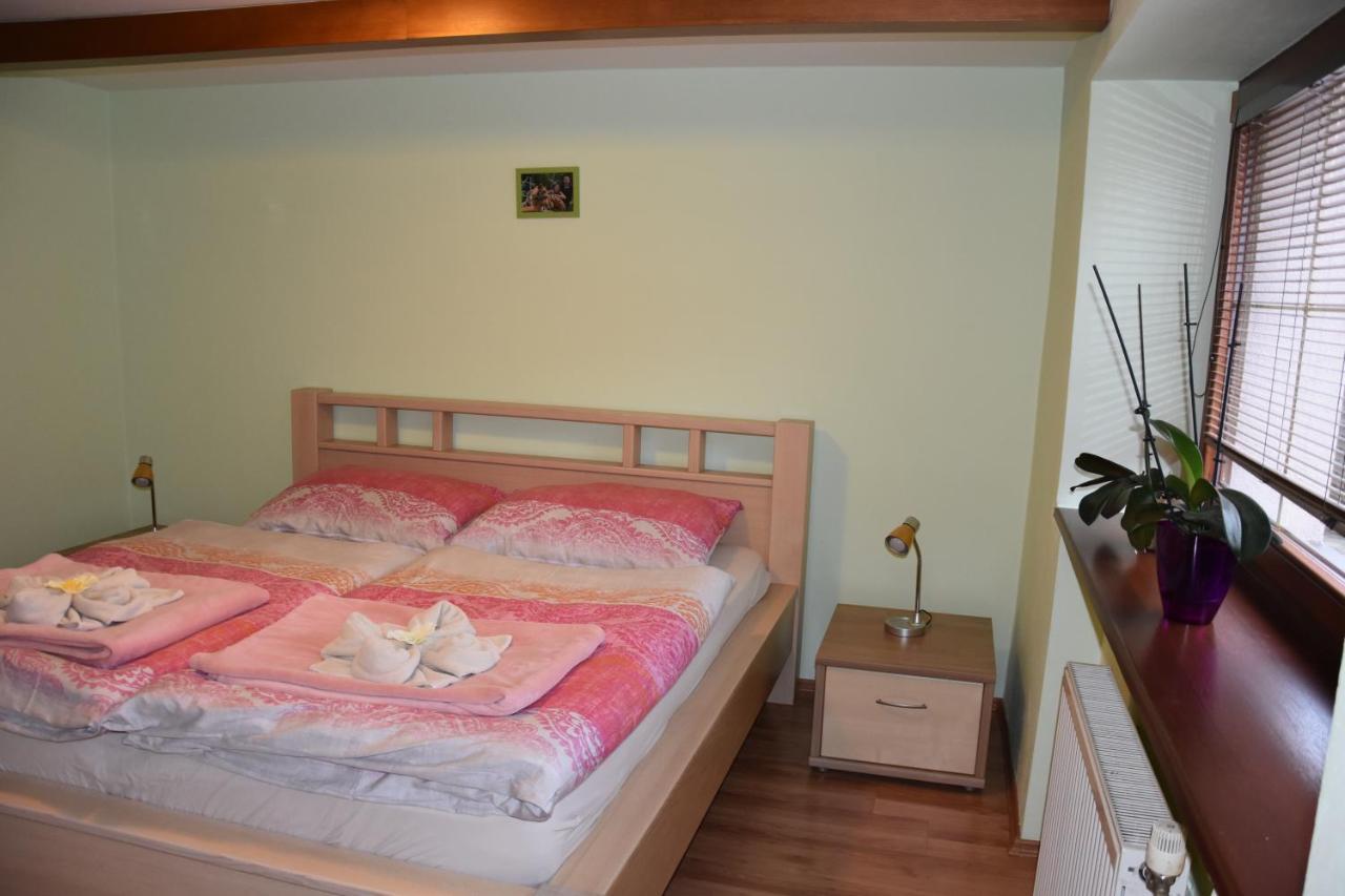 Appartamento Dafinka Banská Bystrica Esterno foto