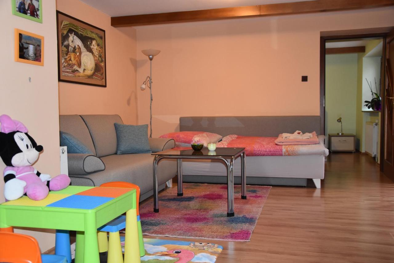 Appartamento Dafinka Banská Bystrica Esterno foto