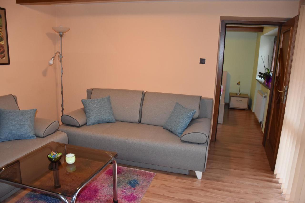 Appartamento Dafinka Banská Bystrica Esterno foto