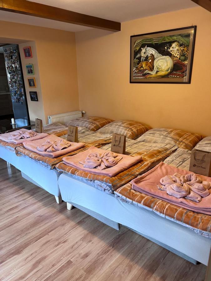 Appartamento Dafinka Banská Bystrica Esterno foto