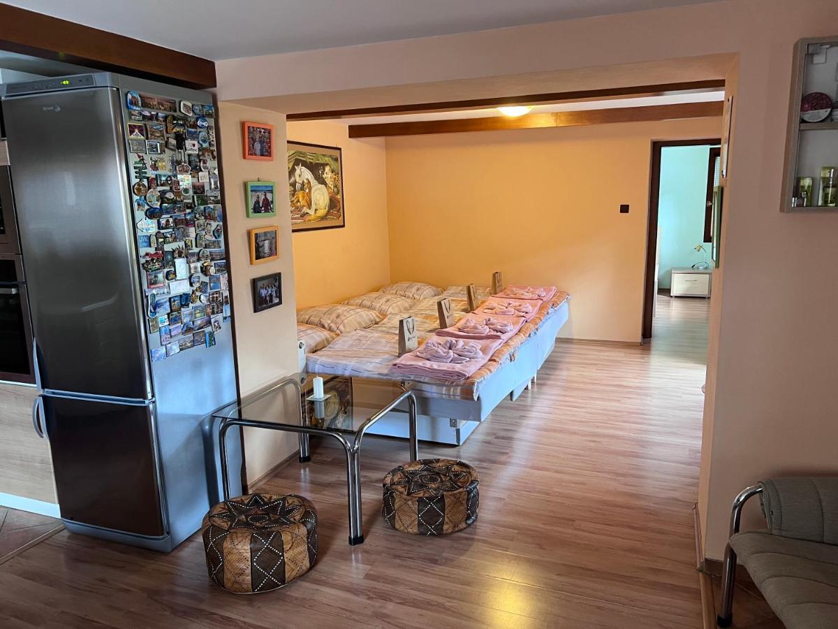 Appartamento Dafinka Banská Bystrica Esterno foto