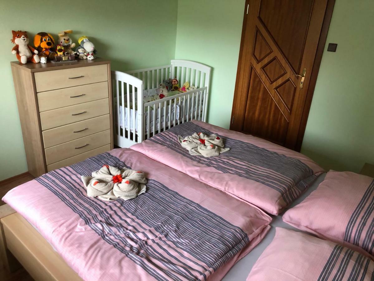 Appartamento Dafinka Banská Bystrica Esterno foto